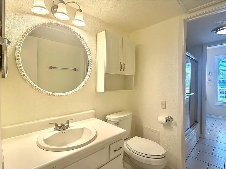 11710 Southlake Dr #16 — Photo 35