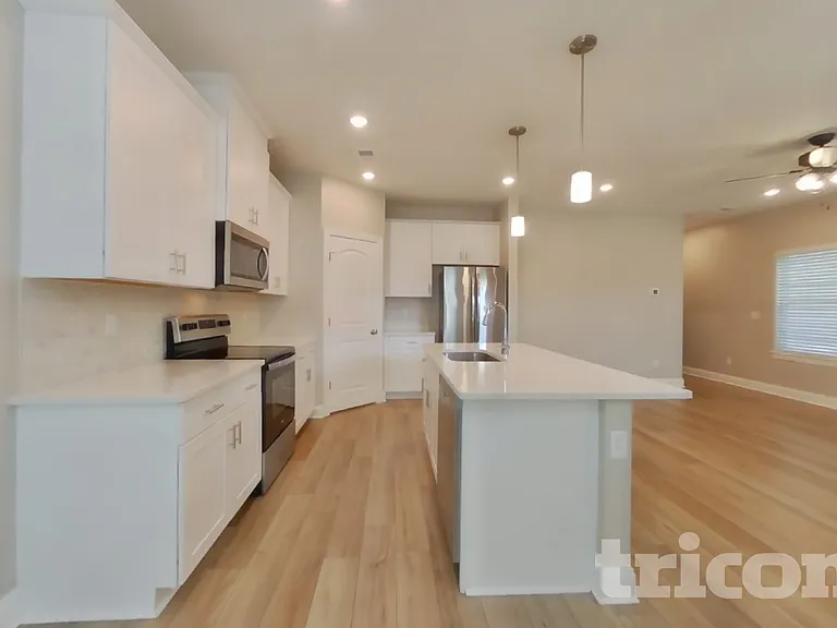 239 River Rd — Photo 5