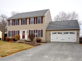 16 Susan Dr, Dudley, MA 01571