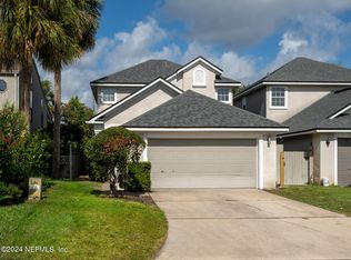 587 Selva Lakes Cir, Atlantic Beach, FL 32233