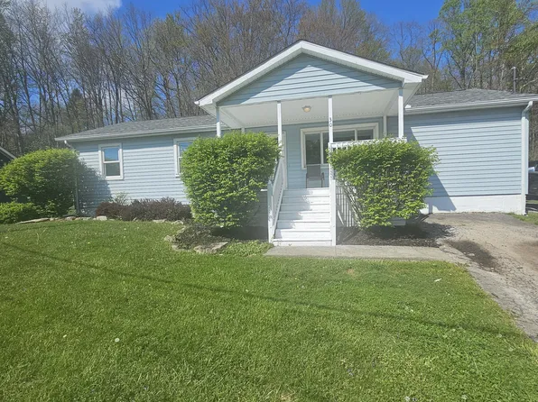 30 England Rd, Morgantown, WV 26508