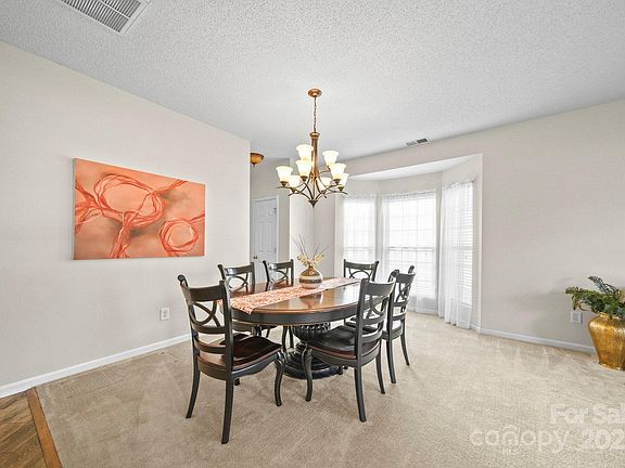 4th image of 3925 Cascade Dr