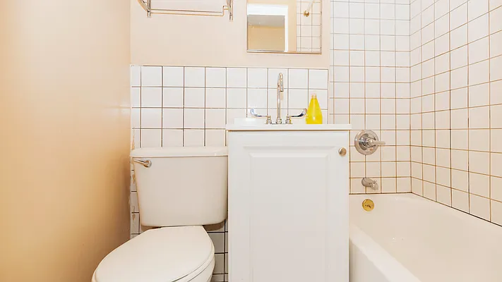 Rented by Nooklyn NYC LLC | media 24