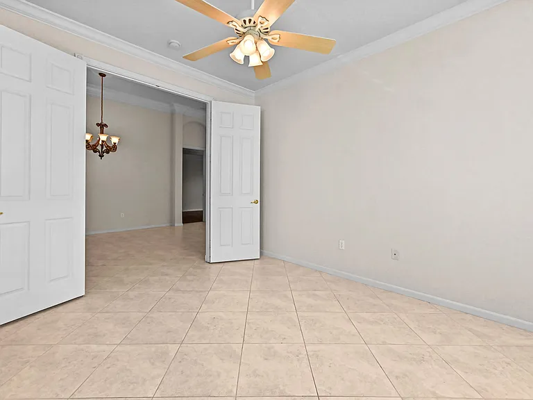6823 Fabiano Cir — Photo 15