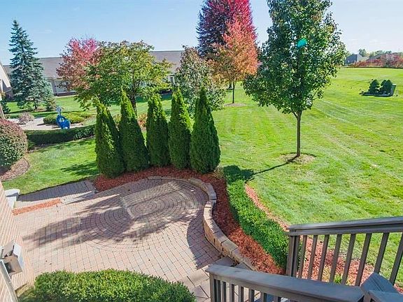 4th image of 59700 Glacier Ct