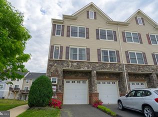 2825 Chinkapin Oak Ln, Woodbridge, VA 22191