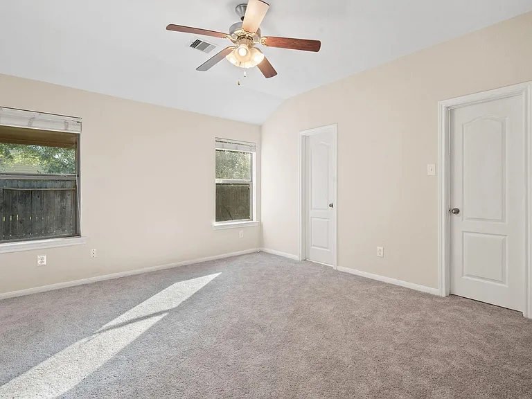 3027 Lockeridge Village Dr — Photo 15