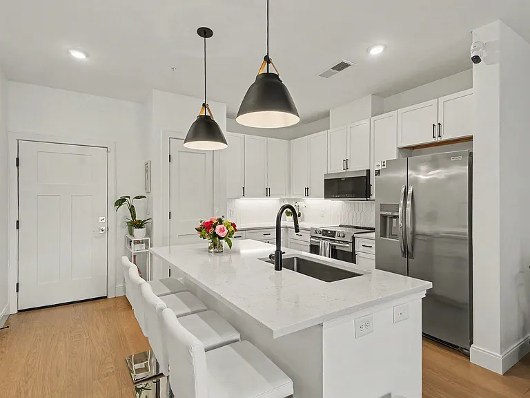 3000 South Blvd #105 — Photo 8