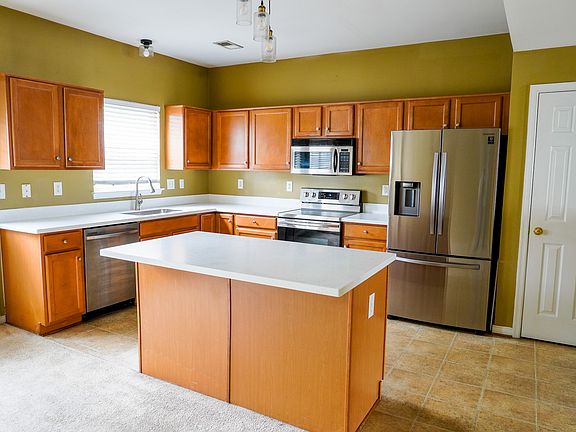 4th image of 5611 Millwheel Way #1