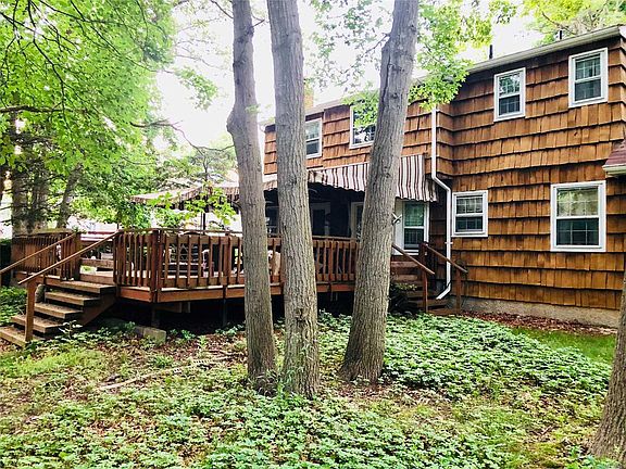 3rd image of 23 Nesconset Ave