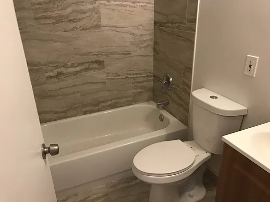 Rented by PLUSH REALTY Inc | media 14