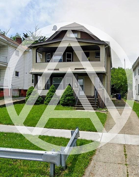 1st image of 3320 W 110th St #1