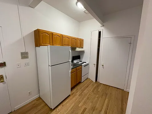 Rented by Hirsch Enterprises Incorporated | media 10