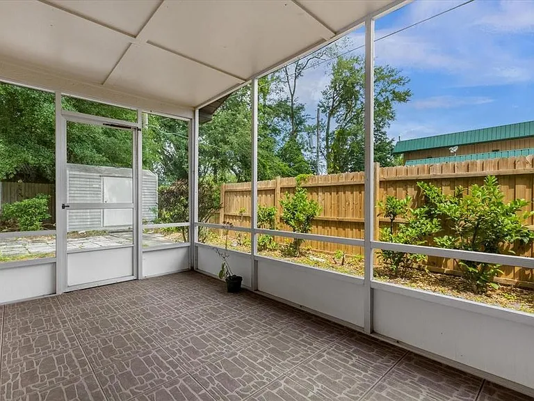 5214 Kempston Dr — Photo 22