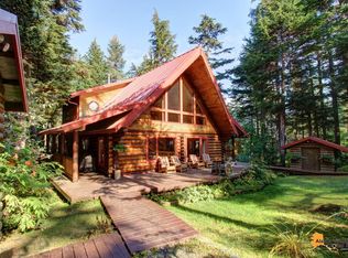 373 Saint Johann Loop, Girdwood, AK 99587