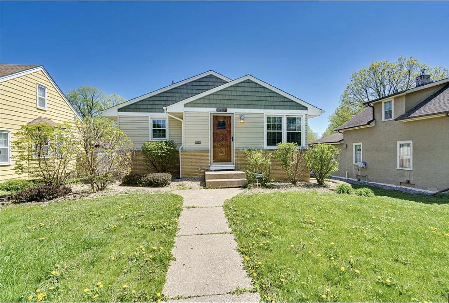 5 bed, 1600 sqft, $2,650 — Photo 1