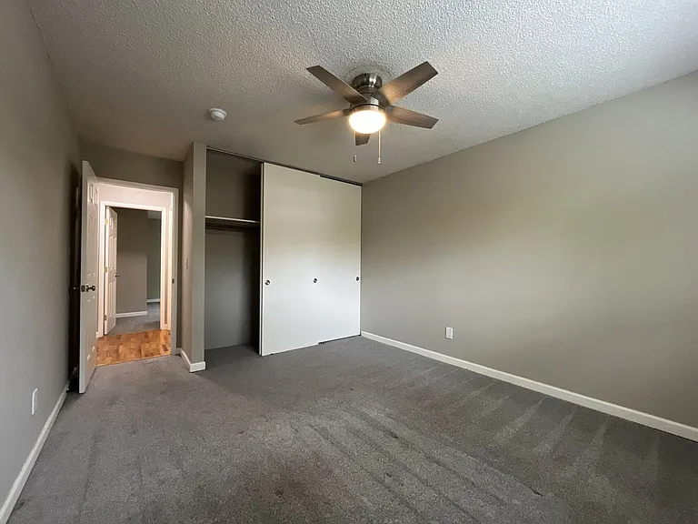 15827 NE Glisan St #1 — Photo 18