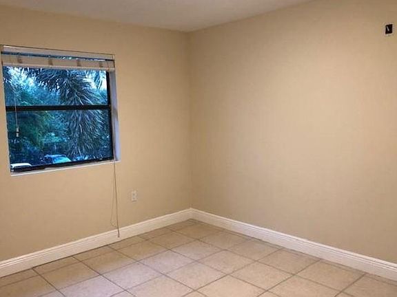 5th image of 15661 SW 104th Ter #253