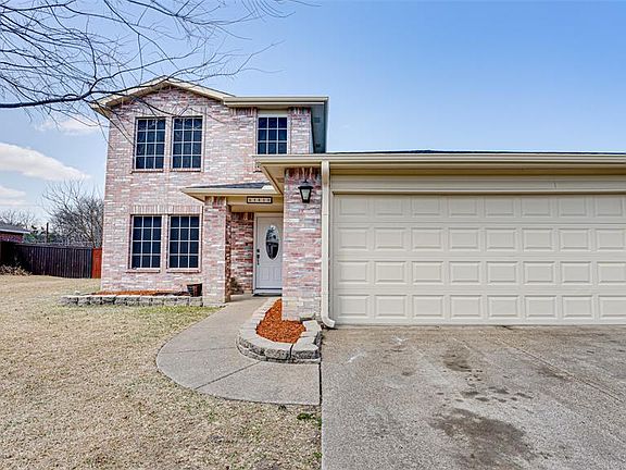 2nd image of 1413 Danbury Dr