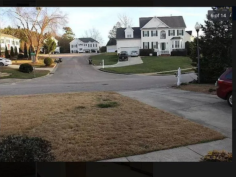 814 Bristol Blue St — Photo 2
