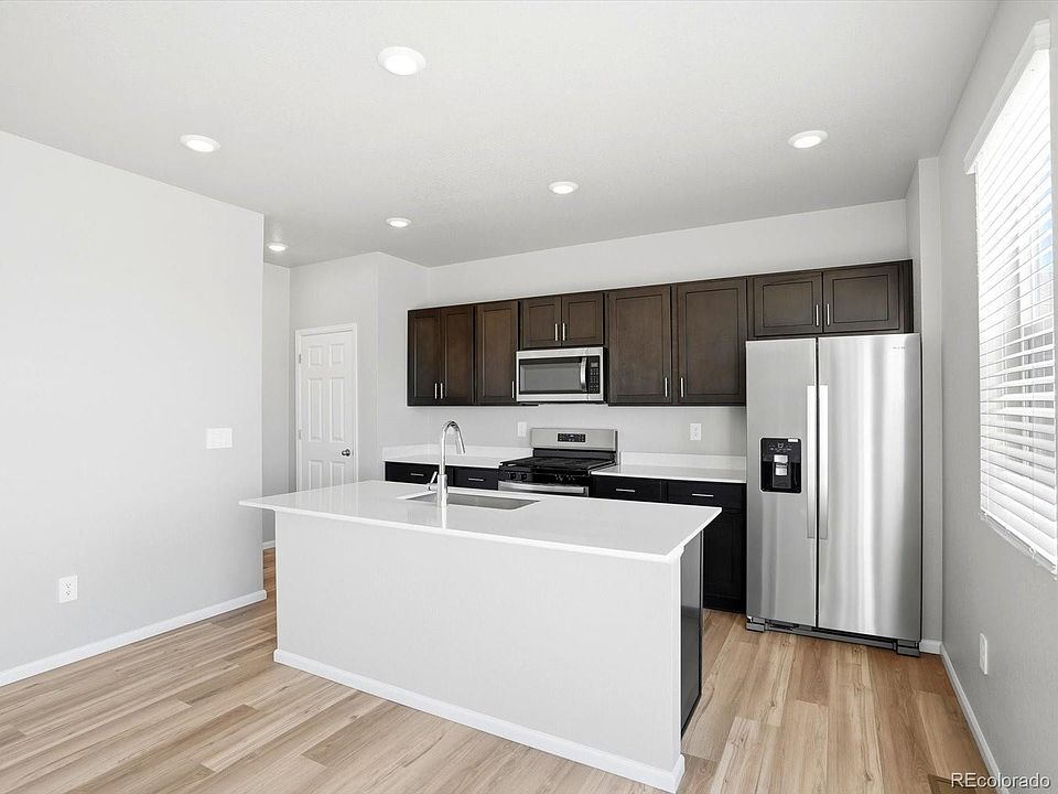1st image of 526 98th Avenue