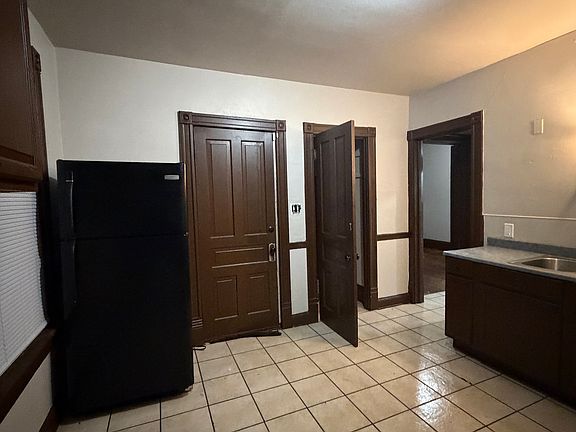 5th image of 2931 N Dr William Finlayson St #A