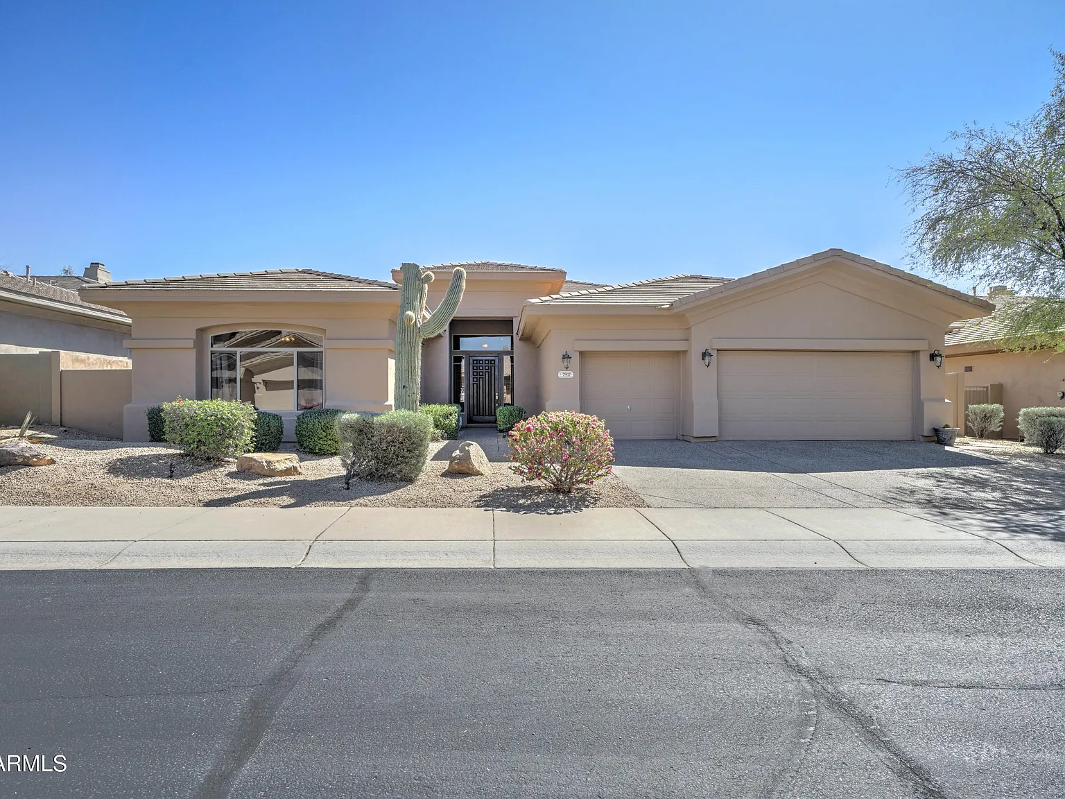 4 bed, 3.0 bath, 2839 sqft, $7,500 — Photo 1