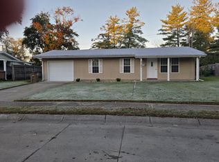 2740 Lucas Way, Columbus, IN 47203