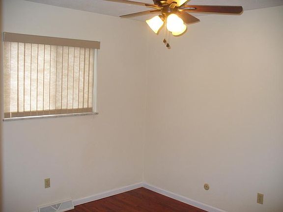 4th image of 216 E Tompkins St