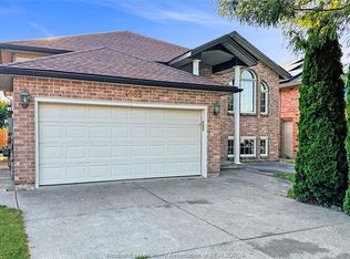 4663 Helsinki Cres, Windsor, ON N9G3G2