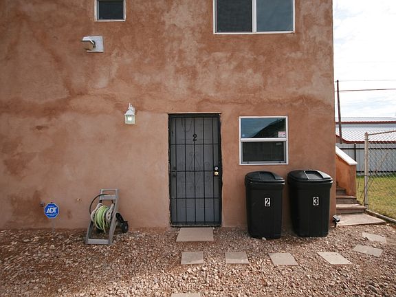 2nd image of 805 N Lea St APT 2