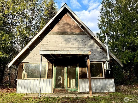 2nd image of 12280 Center Road