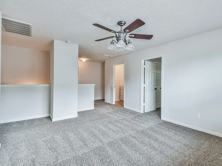 29315 Hickory Terrace Dr — Photo 24
