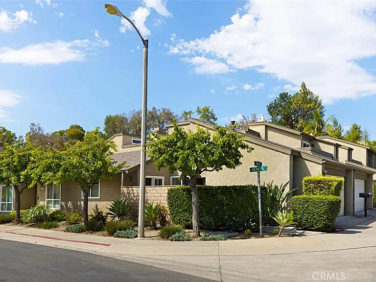 25866 Malia Ct — Photo 2