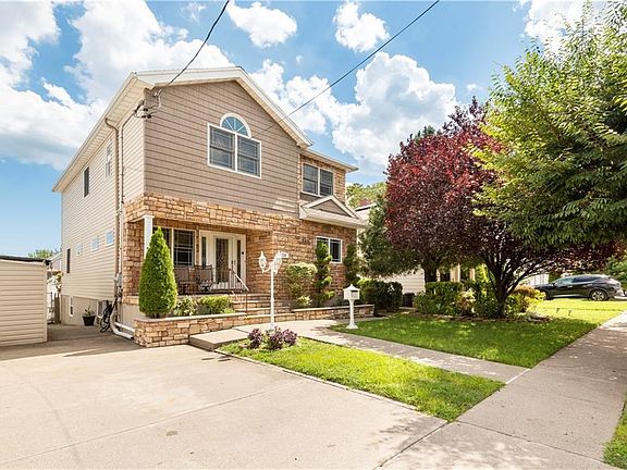 2nd image of 256 Laconia Ave
