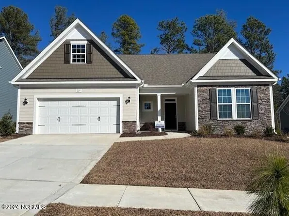 225 Mullingar Drive, Carthage, NC 28327