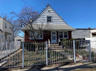 133-32 244th St, Rosedale, NY 11422
