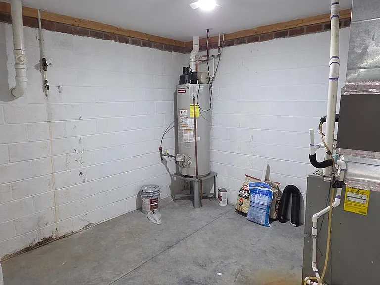 4049 Clinard Ave — Photo 34