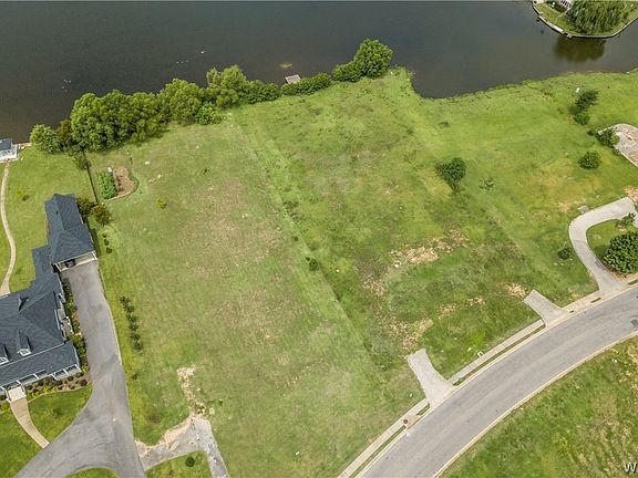2nd image of 1610 Forest Lake Dr