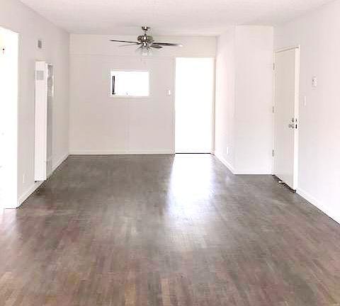 4th image of 4550 Hazeltine Ave #121
