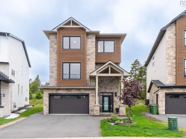 246 Talus Ave, Halifax, NS B4B 2G3