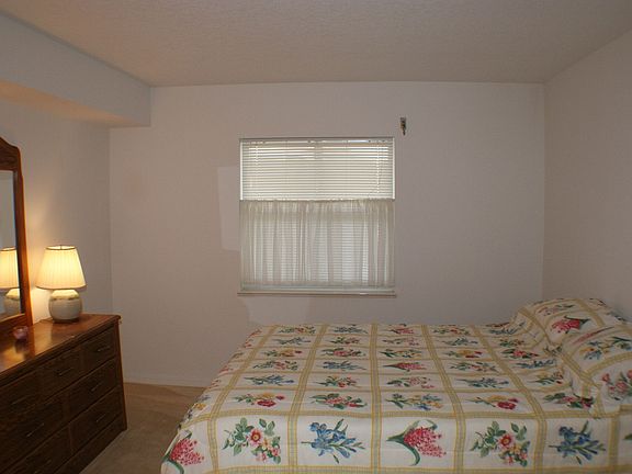 5th image of 8961 Lake Dr APT 205