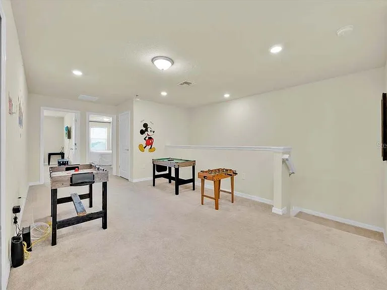 372A Pacific Ln — Photo 11