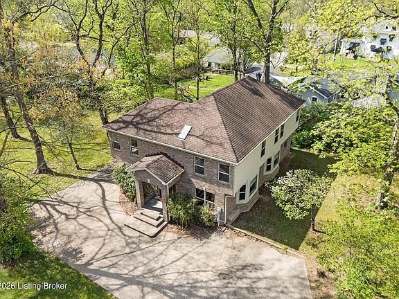 3rd image of 414 Wood Rd