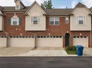 39698 Rockcrest Ln, Northville, MI