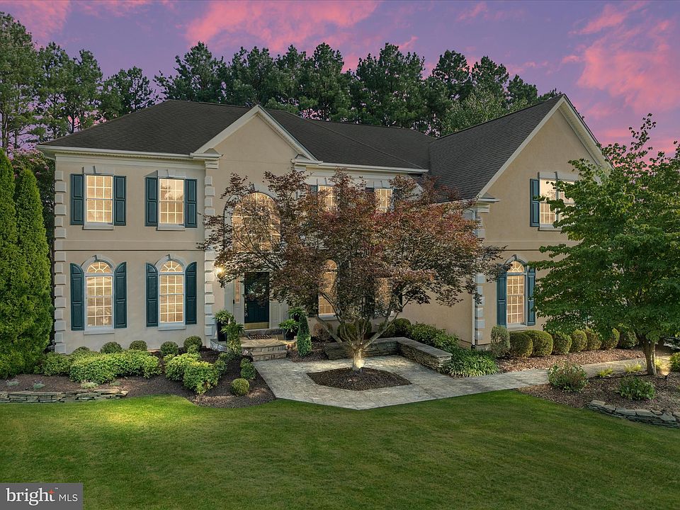 1st image of 15047 Medinah Ct