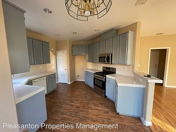 3rd image of 6338 El Capitan Ct
