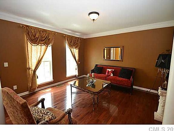 4th image of 10605 Anglesey Ct