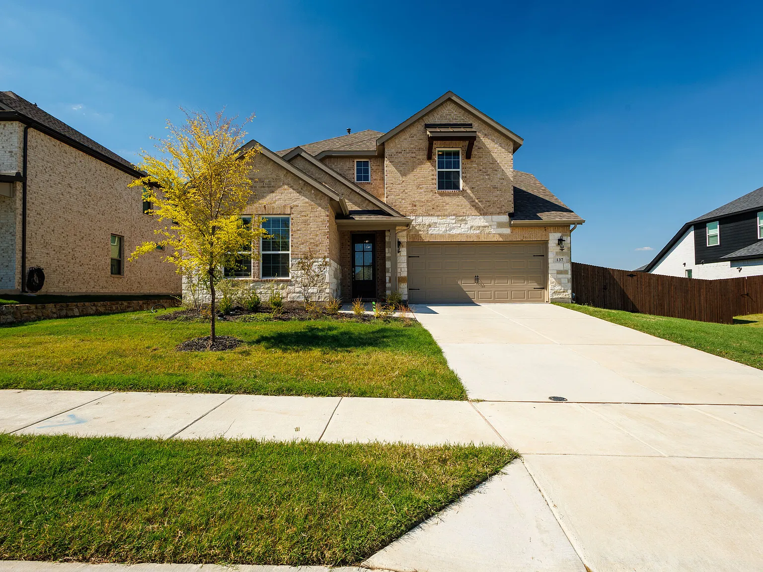 5 bed, 2932 sqft, $3,299 — Photo 1