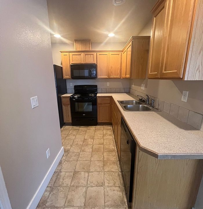 1st image of 1266 East St #2-1/2